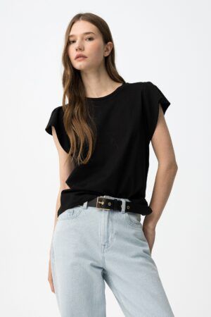 Camiseta Kira Negra